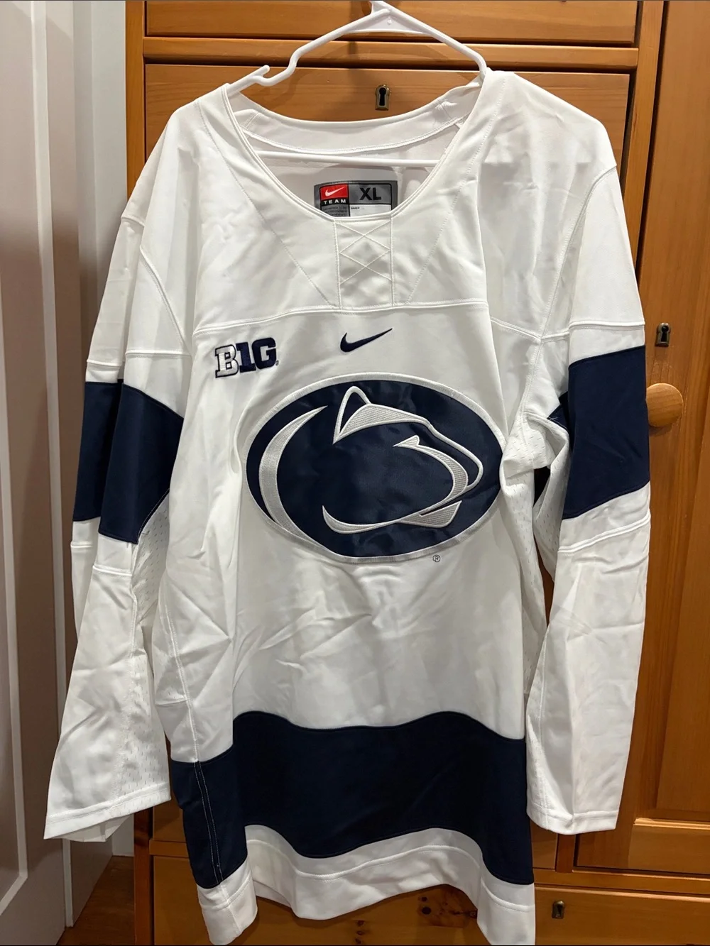 Nike White & Navy Penn State Hockey Jersey XL